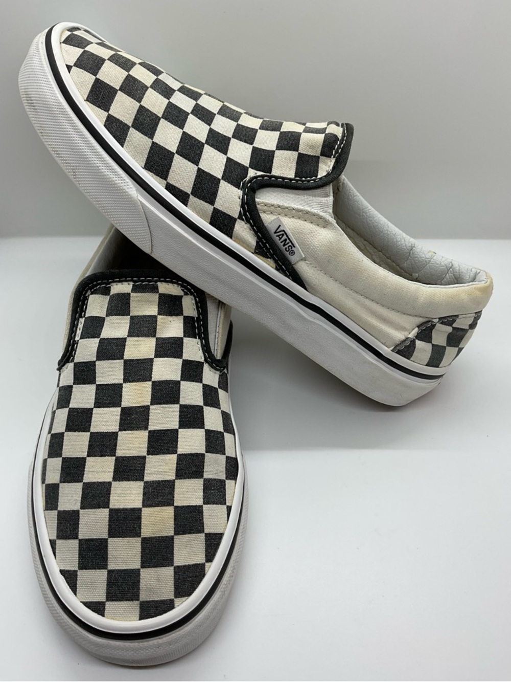 🦊 VANS Classic Slip-On Wide Checkerboard Shoe MENS 6, WOMENS 7.5 Black & White